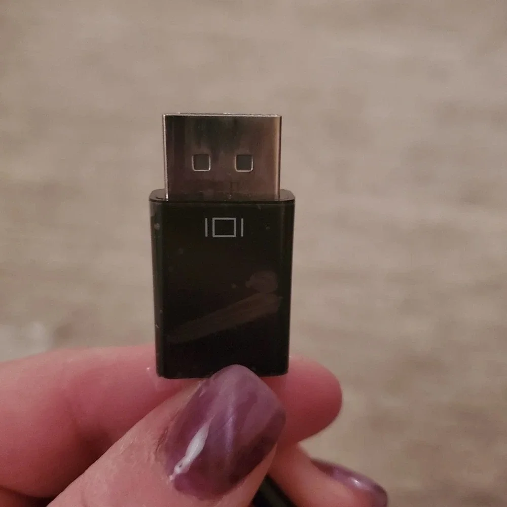 Display port to VGA adapter
